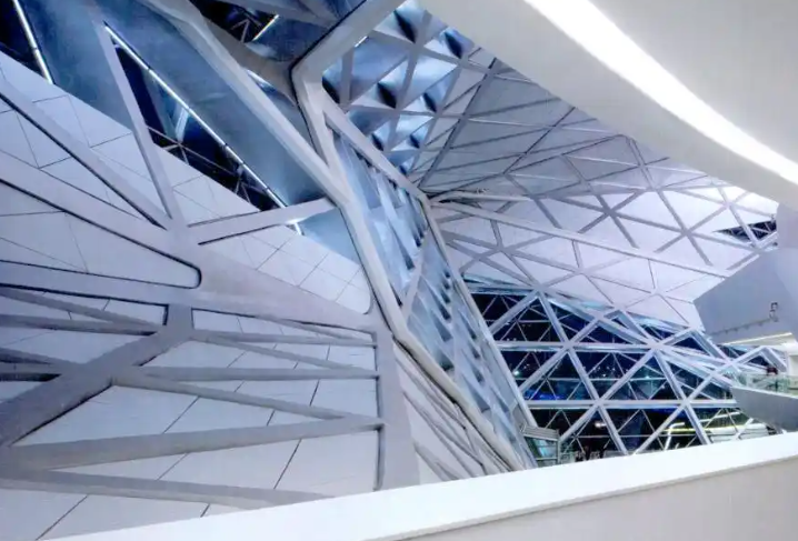 城西钢结构不仅是工程技术，更是融合历史、艺术与哲学的载体！